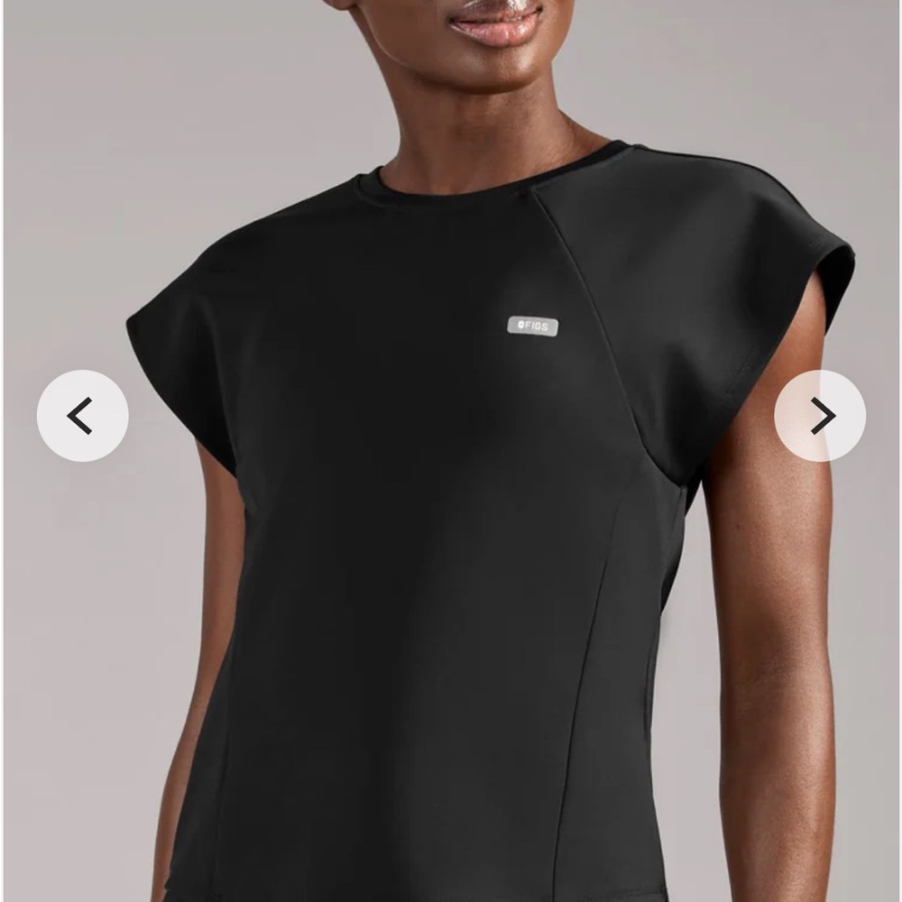FIGS Alice formx crewneck scrub Top